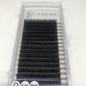 Single eyelashes extensions